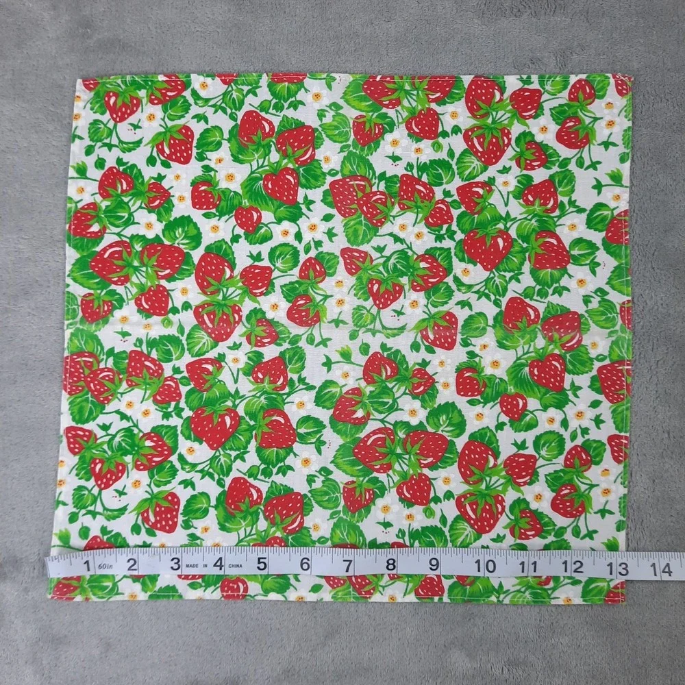 VTG Handmade Cloth Napkins Strawberry Flowers Cotton Set of 4 Cottagecore 13x12